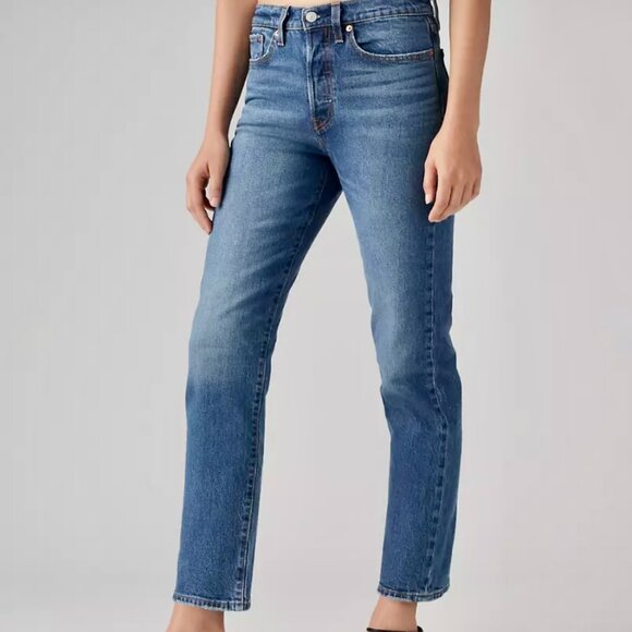 Levi's Wedgie Straight Jeans - Picture 3 of 15